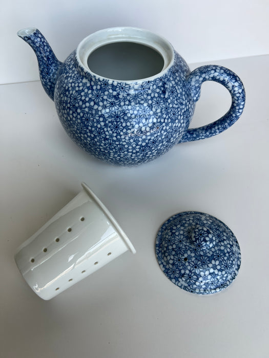 IDG White And Blue Floral Ceramic Tea Pot With Diffusor and Lid