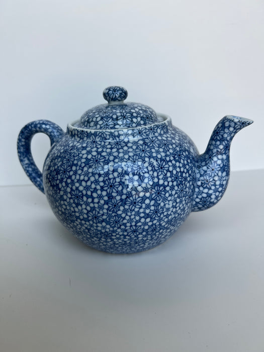 IDG White And Blue Floral Ceramic Tea Pot With Diffusor and Lid